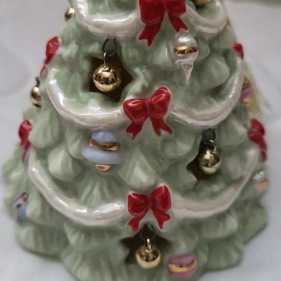 Lenox "2010 Annual Christmas Ornament" - Picture 3 of 7